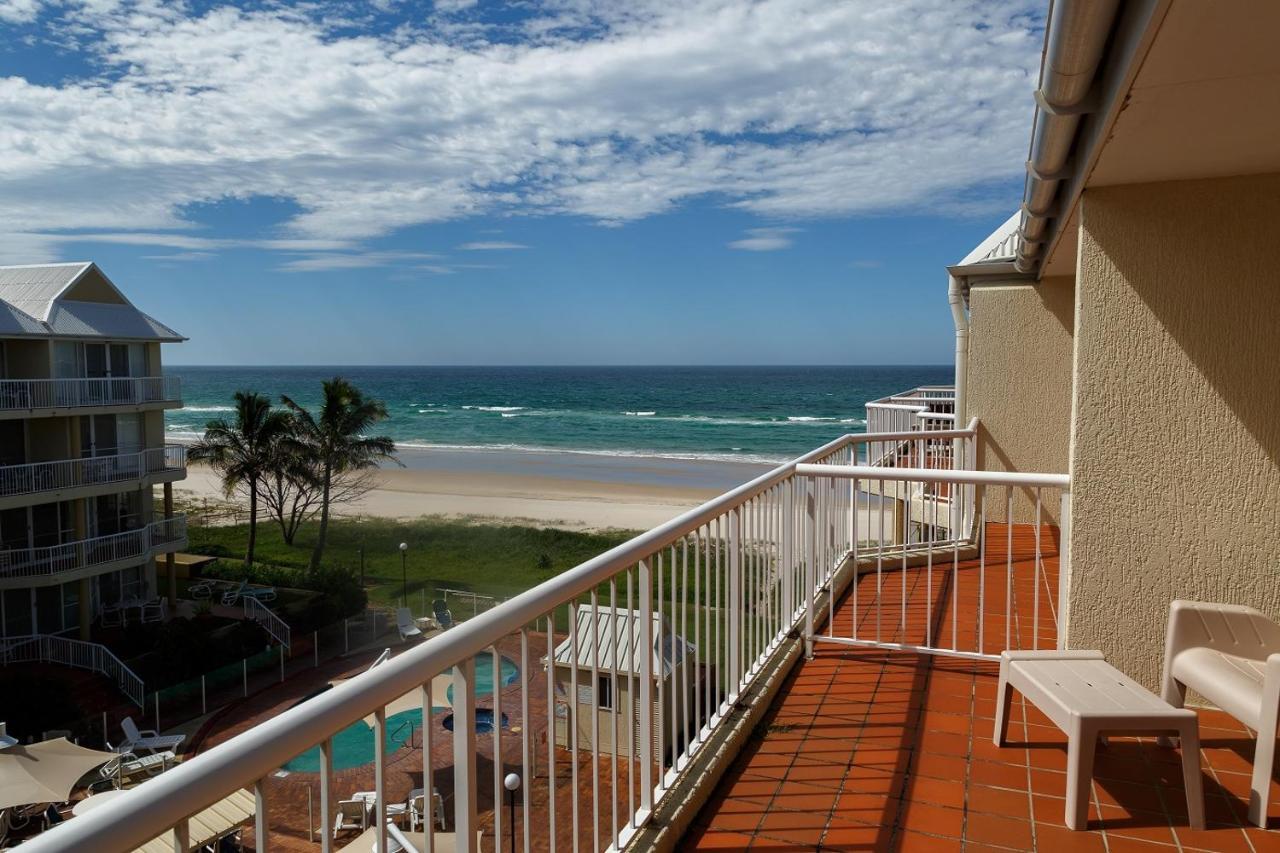 Crystal Beachfront Apartments 골드코스트 외부 사진