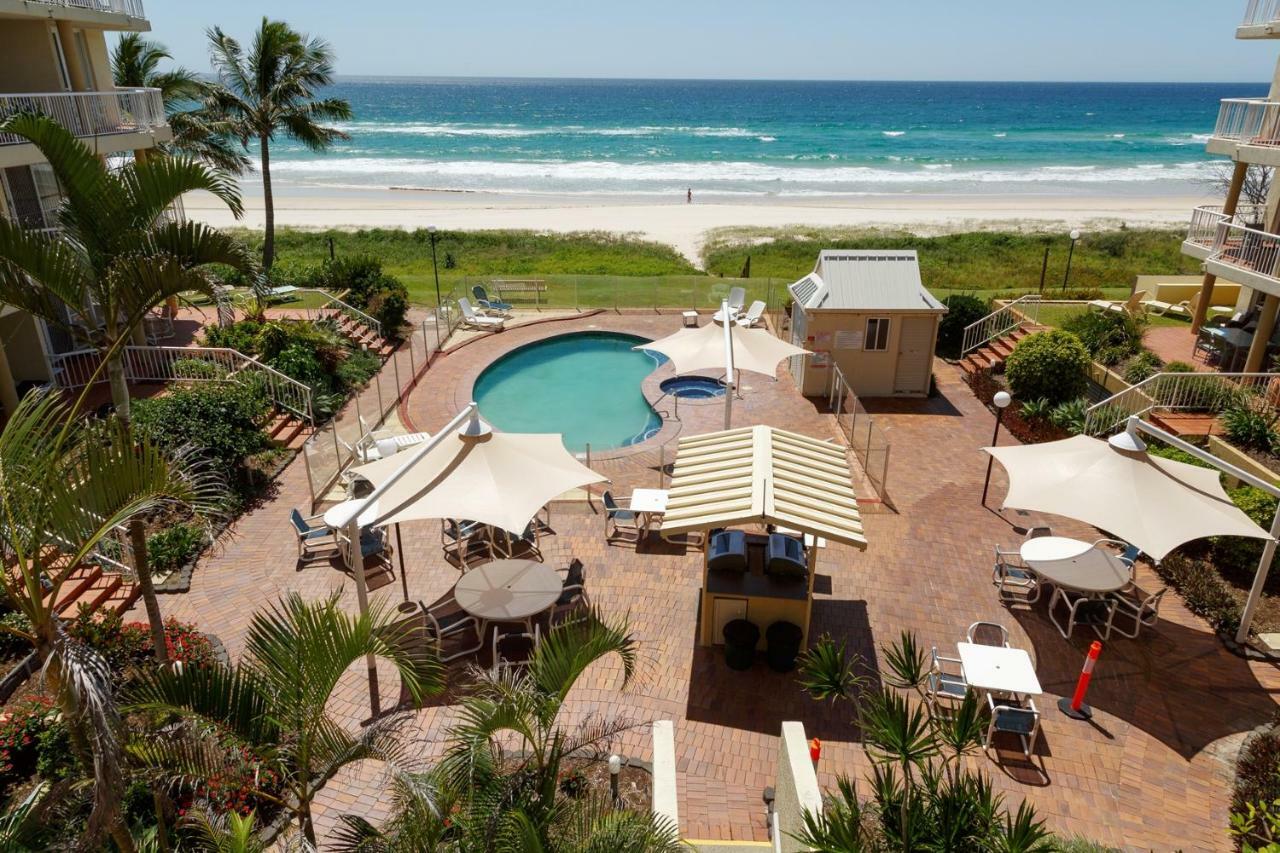 Crystal Beachfront Apartments 골드코스트 외부 사진